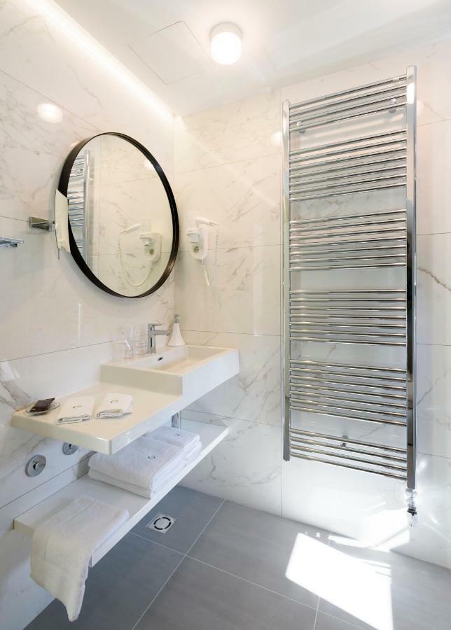 Hotel Gradska Цетине Екстериор снимка